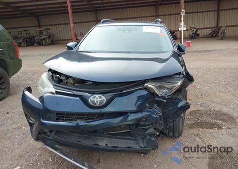 2018 Toyota Rav4 Xle z USA, uszkodzony, nr VIN JTMWFREV9JJ747531